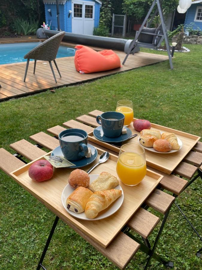 أنغوليم Merig'Home Chambre Bd Climatisee Dans Maison Avec Piscine Au Calme En Ville, Sdb & Toilettes Prives المظهر الخارجي الصورة